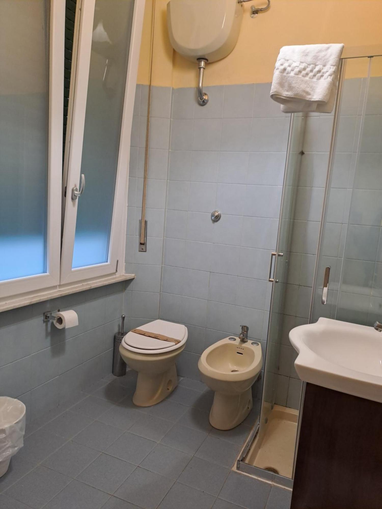 Giappone Inn Flat ลีวอร์โน ภายนอก รูปภาพ